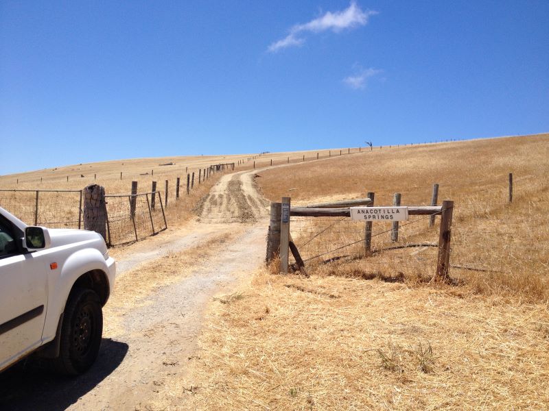 Entrance with the starting of new gravel roadway